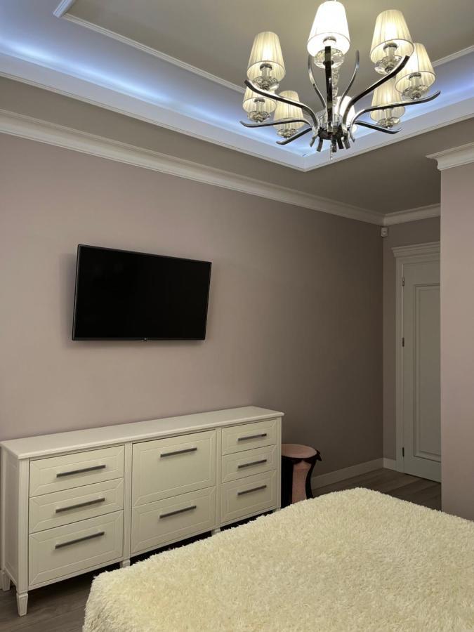 Apartament In The Center Of คีชีเนา ภายนอก รูปภาพ
